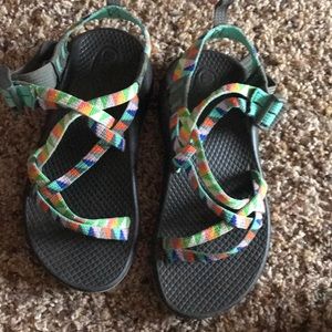 Kids size 1 chacos